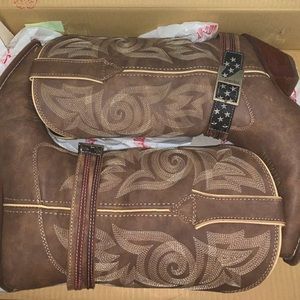 Cowgirl boots, only worn once.